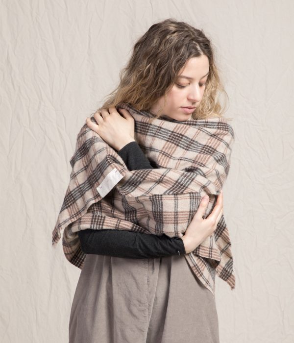 TARTAN TRIANGLE SCARF - immagine 7