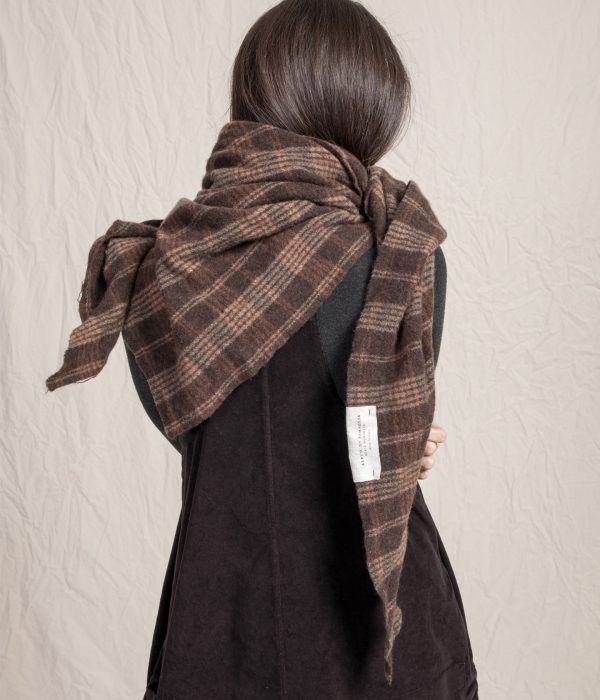 TARTAN TRIANGLE SCARF - immagine 3